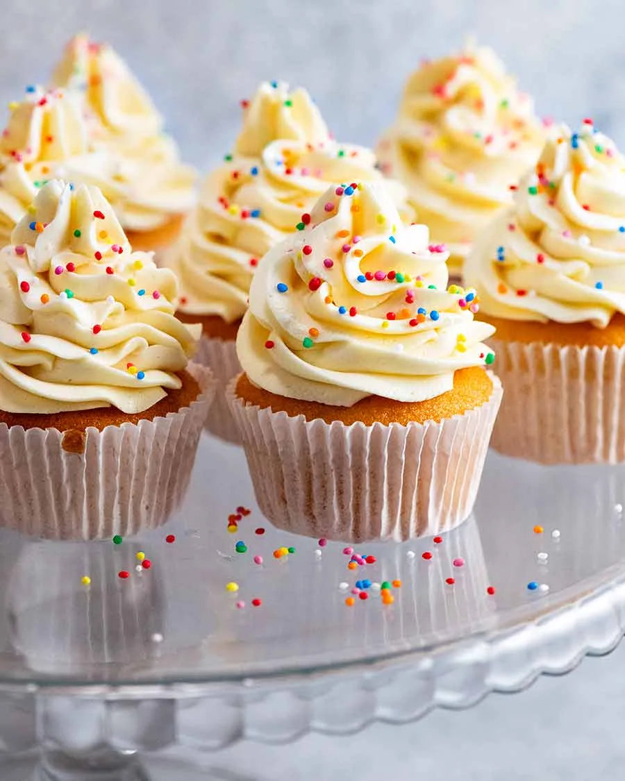 Cup cakes - vanilla frosted